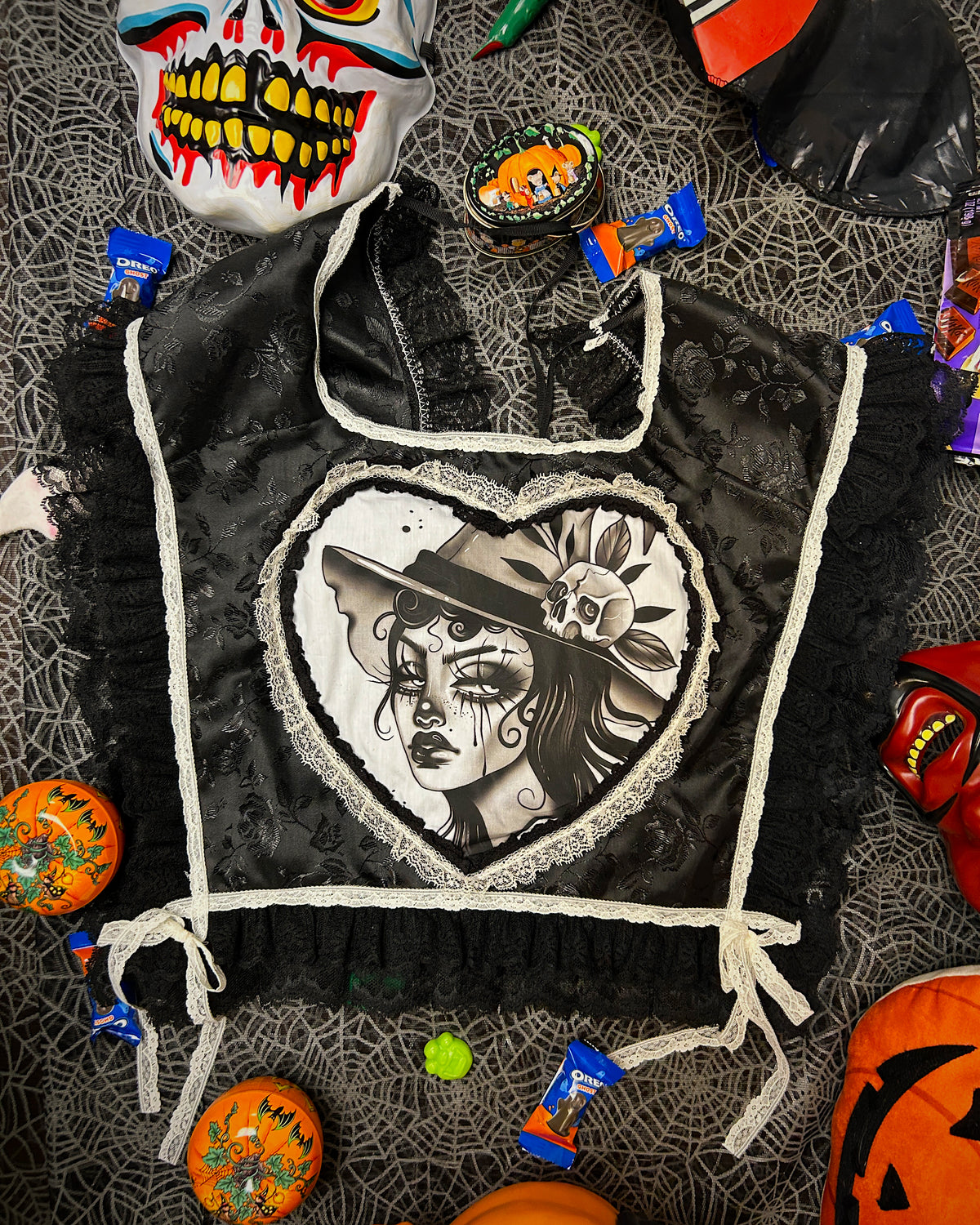witch collar