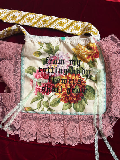 simple rotting bodies totes