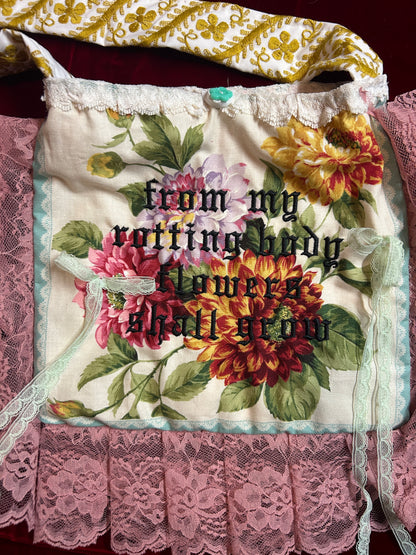simple rotting bodies totes