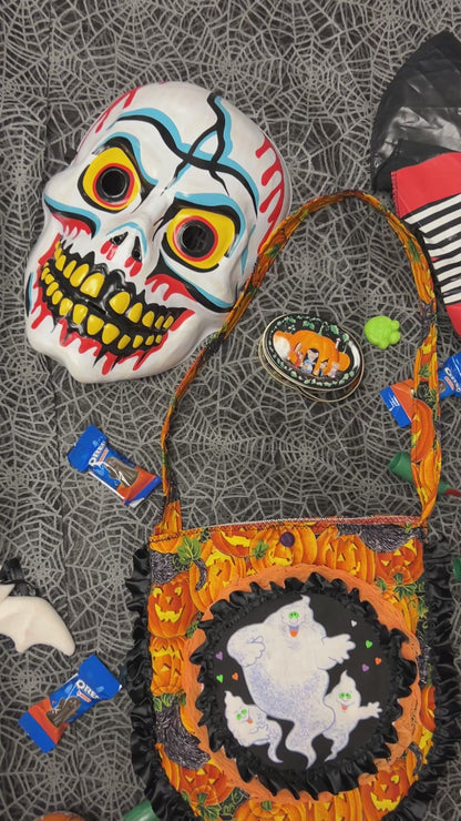 mini ghosties trick r’ treat style tote